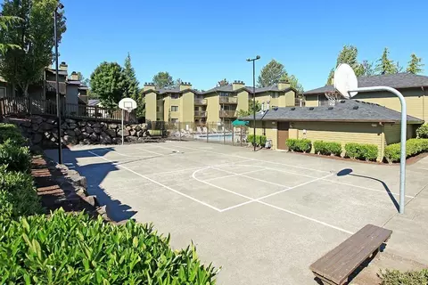 4724 S 272nd St, Kent, WA 98032