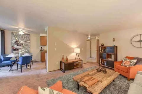 4724 S 272nd St, Kent, WA 98032