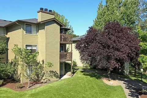 4724 S 272nd St, Kent, WA 98032