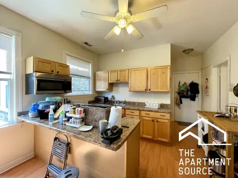 2223 N Sawyer Ave #2R, Chicago, IL 60647