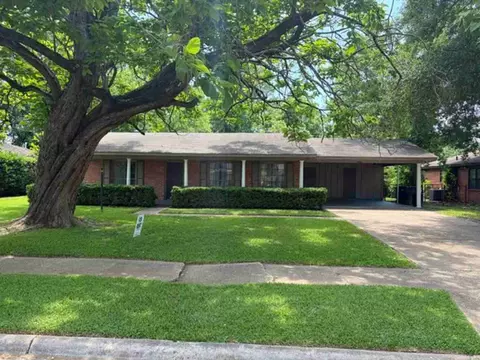 1730 Bayou Dr, Shreveport, LA 71105