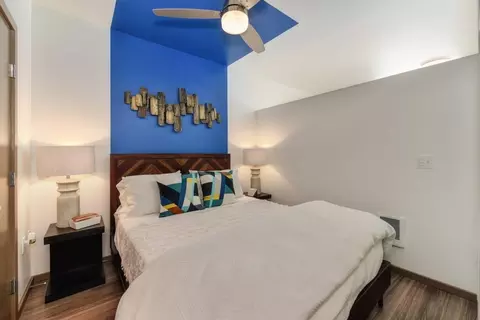 1201 Mercer St, Seattle, WA 98109