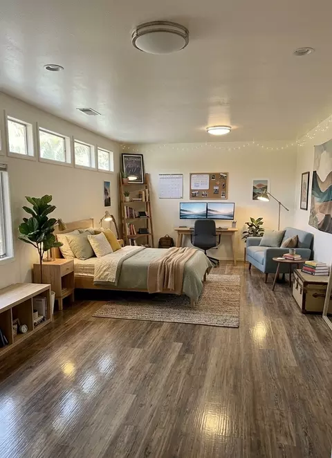 547 Gayley Ave #17, Los Angeles, CA 90024