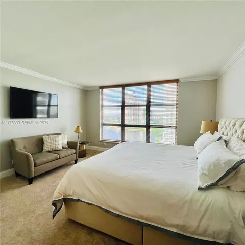 3600 Mystic Pointe Dr #1401, Aventura, FL 33180