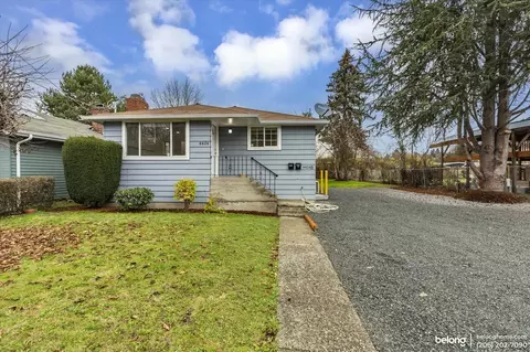 4424 S Holly St, Seattle, WA 98118