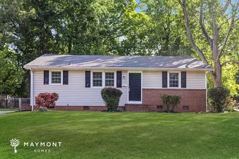 2616 Shady Lawn Dr, Greensboro, NC 27408