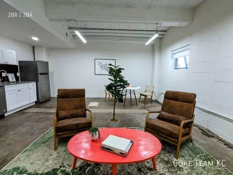 3100 Gillham Plz #105, Kansas City, MO 64109