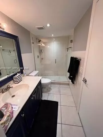 555 NE 30th St #404, Miami, FL 33137
