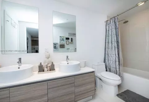 121 NE 34th St #1603, Miami, FL 33137