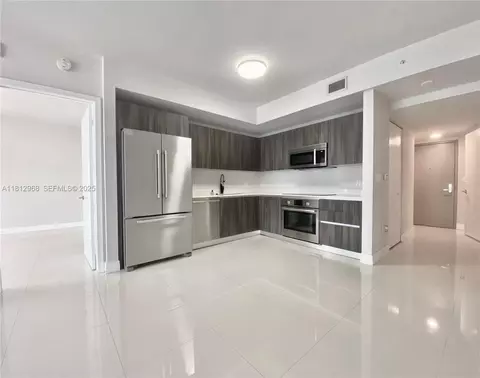488 NE 18th St #4103, Miami, FL 33132