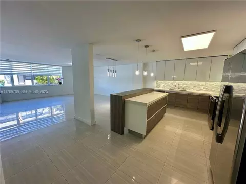 15 NW 31st Ave #118, Miami, FL 33125