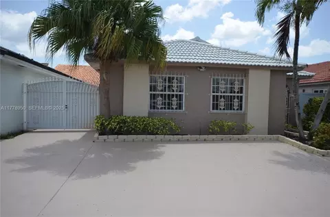 7333 W 29th Ln, Hialeah, FL 33018