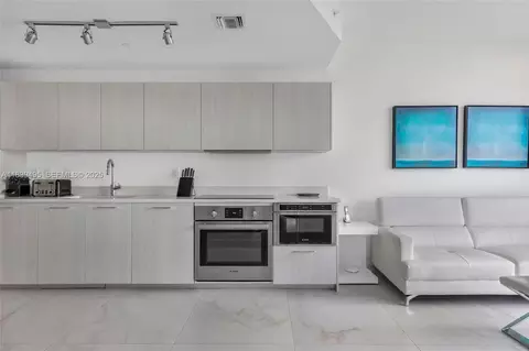 501 NE 31st St #2407, Miami, FL 33137