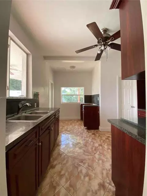 479 NE 129th St, North Miami, FL 33161