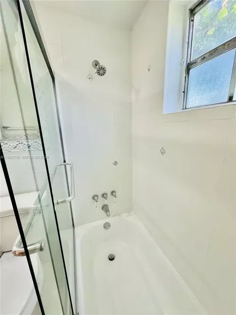 251 Galen Dr #101E, Key Biscayne, FL 33149