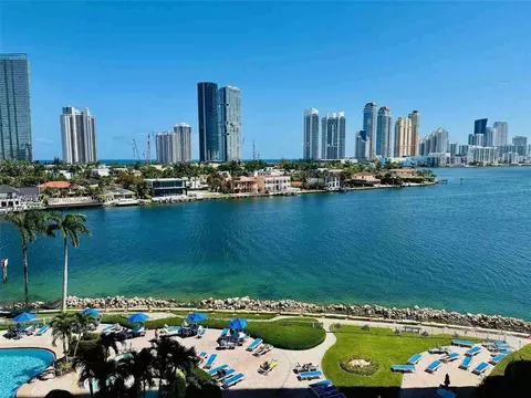 5838 SW 74th Ter #308, South Miami, FL 33143