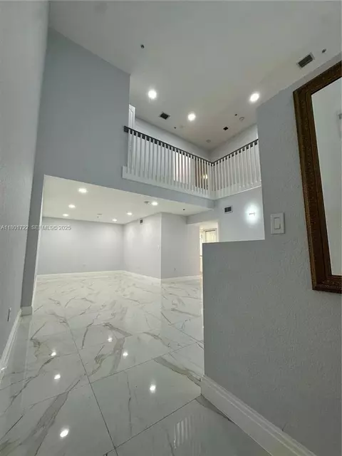 17425 NW 75th Pl #208, Hialeah, FL 33015