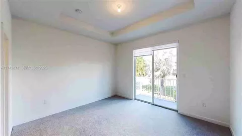631 SE 13th Street Cir, Homestead, FL 33034