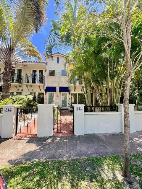 252 Majorca Ave #252, Coral Gables, FL 33134