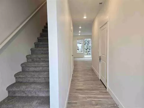 5833 W 40th Ct, Kennewick, WA 99338
