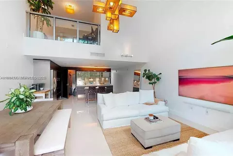 6000 Collins Ave #124, Miami Beach, FL 33140
