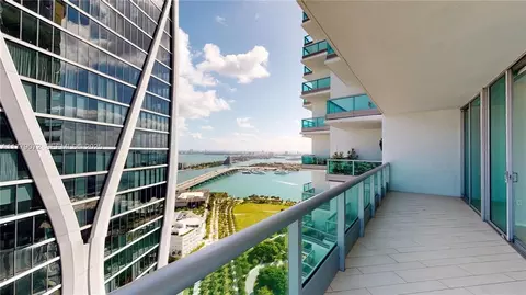 900 Biscayne Blvd #4312, Miami, FL 33132