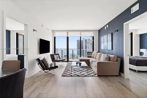 121 NE 34th St #2807, Miami, FL 33137