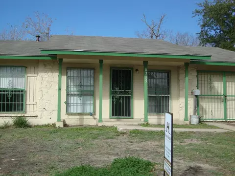 8715- Yellow Knife, San Antonio, TX 78242
