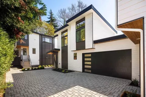 108 6th St S #B, Kirkland, WA 98033