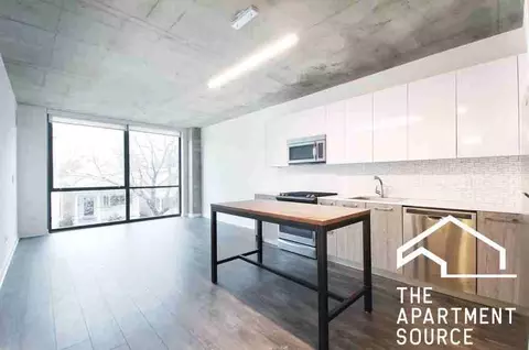 1714 W Roscoe St #308, Chicago, IL 60657