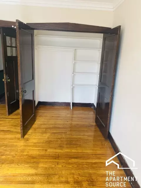 104 Lincoln Ave #3E, Riverside, IL 60546
