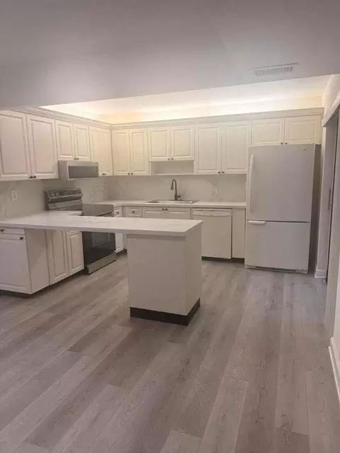 2622 NW 7th Ct, Delray Beach, FL 33445
