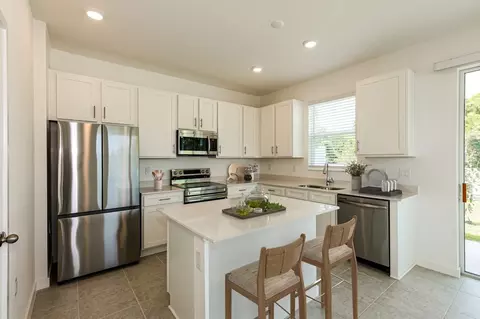 1523 Tristar Dr, Plant City, FL 33563