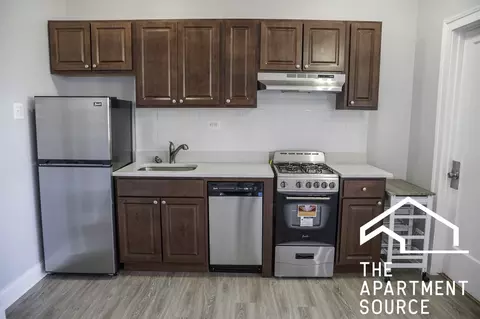 6930 N Greenview Ave #506, Chicago, IL 60626