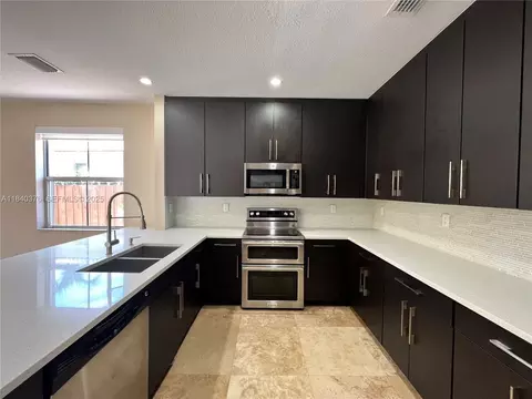 8034 NW 111th Ct #8034, Doral, FL 33178