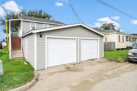 5501 Menard Down, Galveston, TX 77551