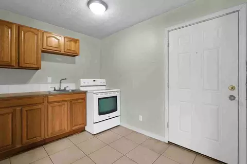 3685 Cleveland Ave Apt #A5, Columbus, OH 43224