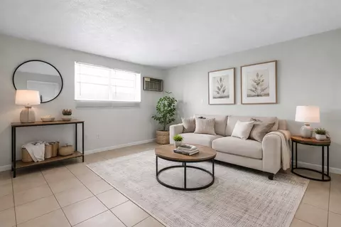 3685 Cleveland Ave Apt #A11, Columbus, OH 43224