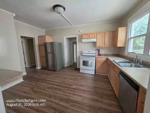 323 S Mckinley Ave, Muncie, IN 47303