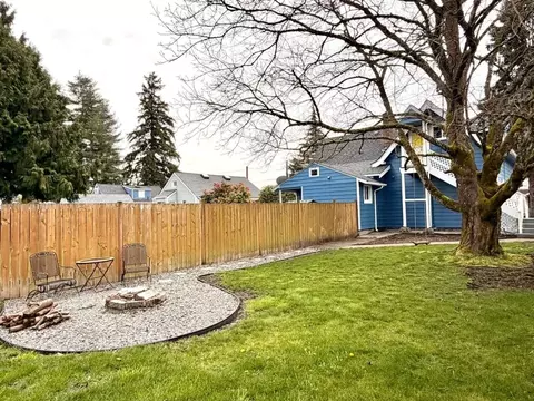 813 W Main, Puyallup, WA 98371