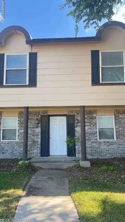 109 Kevin Ln, Arlington, TX 76014