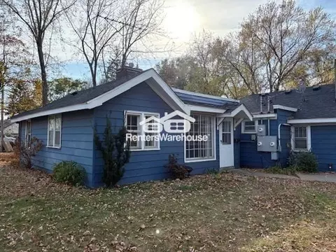 305 1st Ave S #1, Bayport, MN 55003
