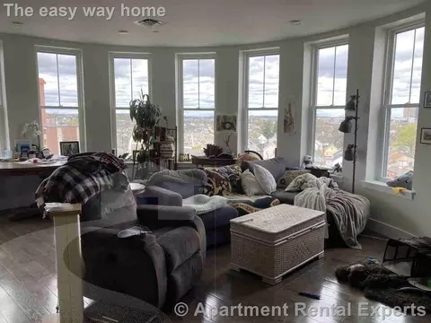 434 Mcgrath Hwy #401, Somerville, MA 02143