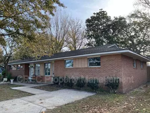 1635 Memminger Ave #B, Charleston, SC 29407