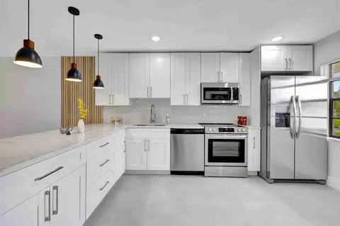 7898 Eastlake Dr #7D, Boca Raton, FL 33433