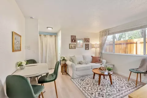 838 SE Tacoma St #1471544P, Portland, OR 97202