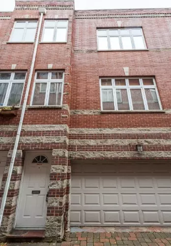 2427 N Clybourn Ave #D, Chicago, IL 60614