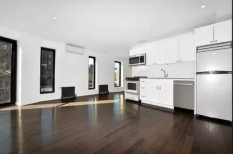 175 E Houston St #4B, New York, NY 10002