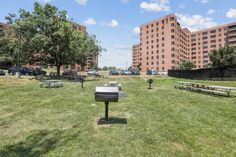 1204 S Washington St, Alexandria, VA 22314