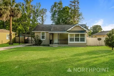 9776 Hogan Rd, Jacksonville, FL 32246